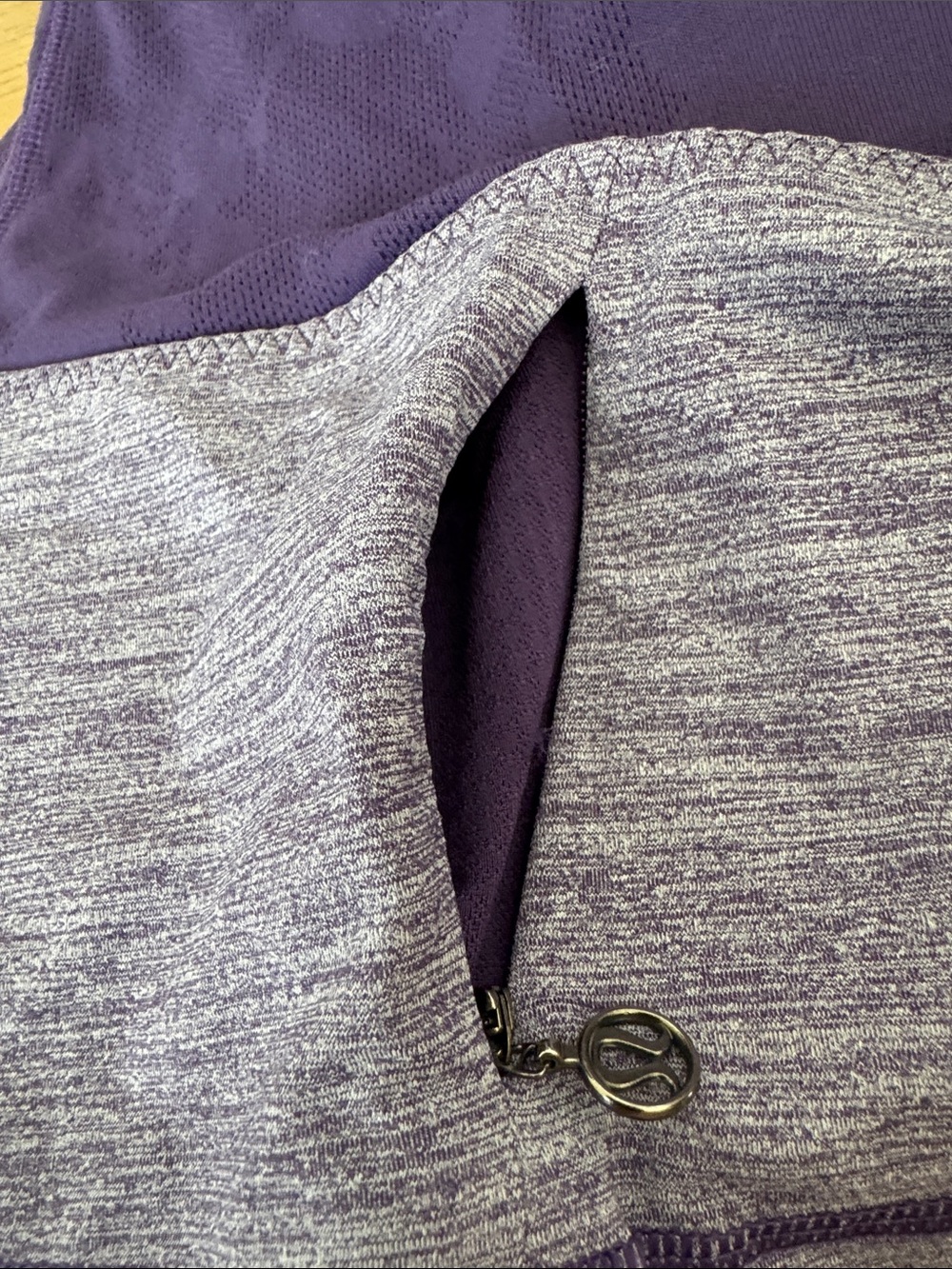 Lululemon Size 6 Purple Cross Back Built In Bra Yoga Tank Top Workout Athletic‎ - Picture 7 of 8